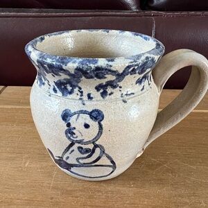 Ellis pottery small mug with sponge work. Perfect condition. 3.5”tall 3” across